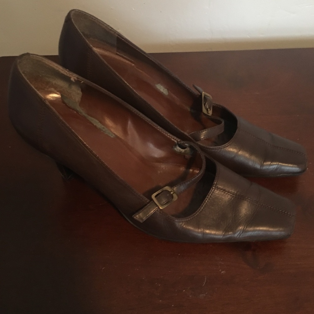 Bandolino Brown Maryjane Heels Size 7.5